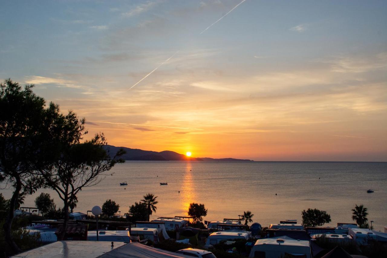 Camping Le Camp Du Domaine Bormes-les-Mimosas Luaran gambar